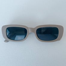 Load image into Gallery viewer, Rectangle Retro Sunglasses
